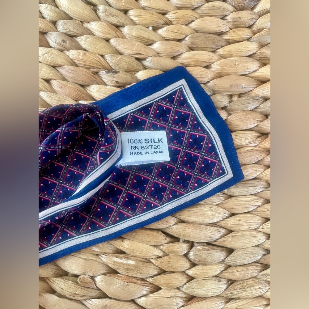 •VINTAGE•  Silk Tie Bundle - Picture 6 of 9